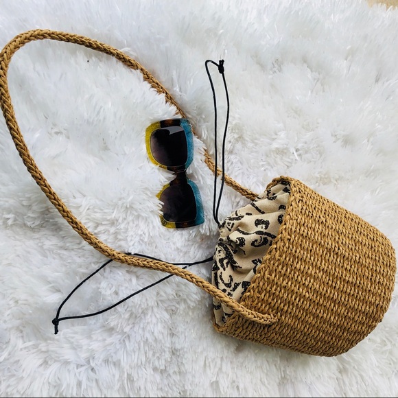 🌸💕Bucket straw bag - Picture 3 of 5